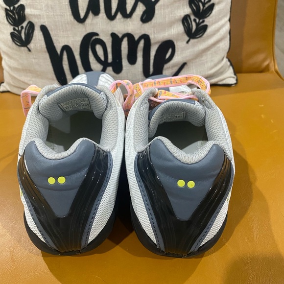 Ryka Zumba shoes size 8.5 in good condition - Picture 3 of 6